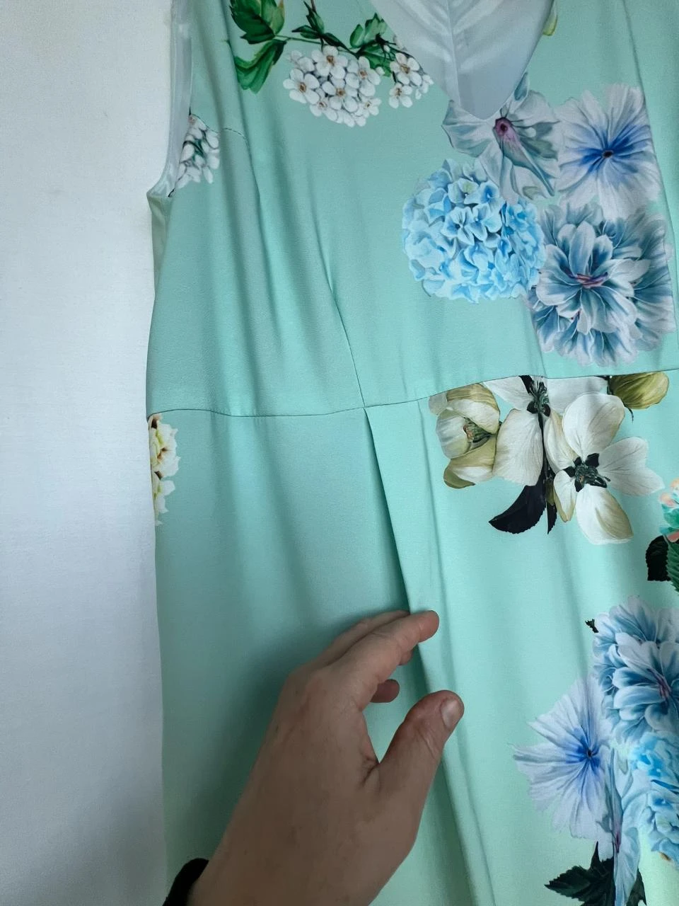 Mouwloze jurk met hortensia-print – photo 7